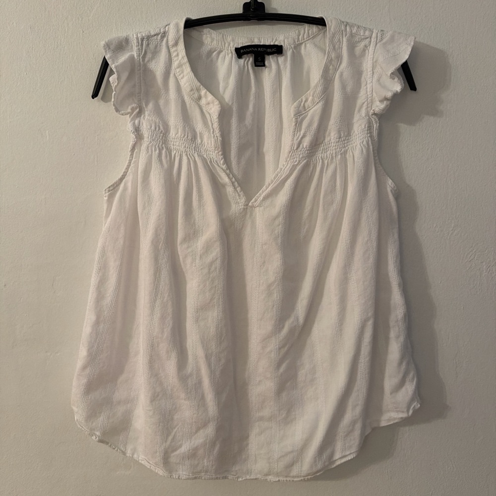 Banana Republic White V-Neck Flutter Sleeve 100% Cotton Top